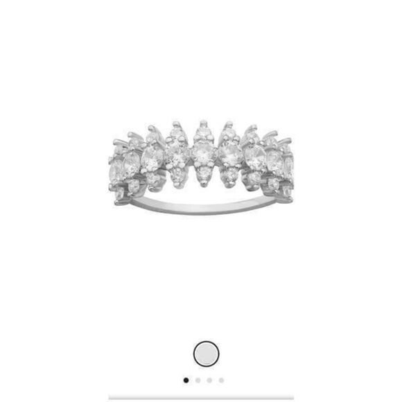 You'll adore this stunning PRIMROSE sterling silver cubic zirconia ring. Size 7 - Picture 4 of 8
